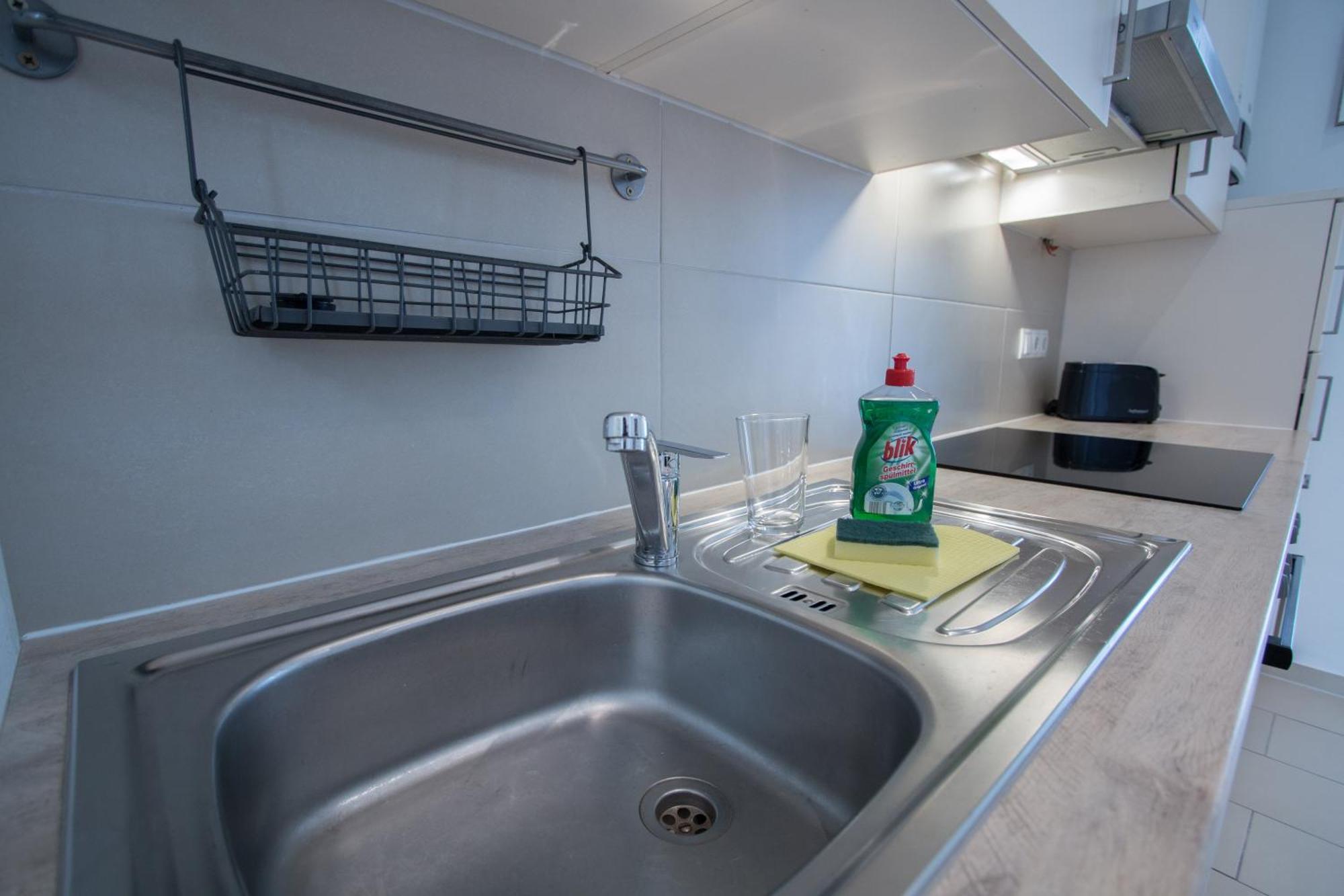Porzellangarten Apartment I Contactless Check-In Wenen Buitenkant foto
